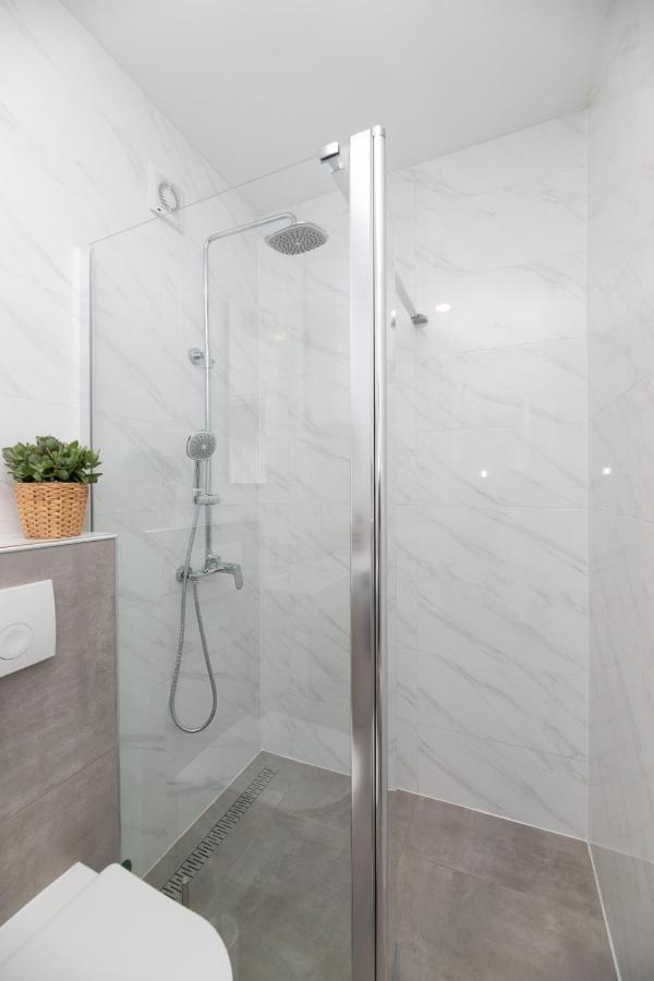 Apartman Ruzica Pucisca Bagian luar foto