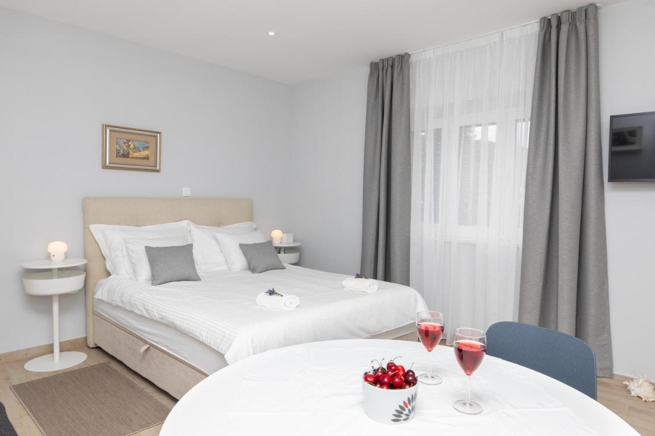 Apartman Ruzica Pucisca Bagian luar foto