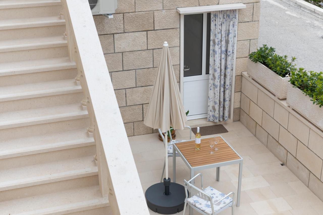 Apartman Ruzica Pucisca Bagian luar foto