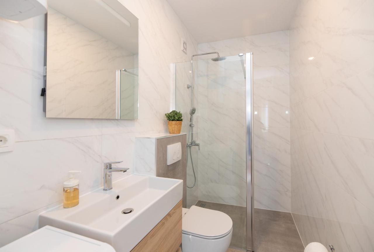 Apartman Ruzica Pucisca Bagian luar foto
