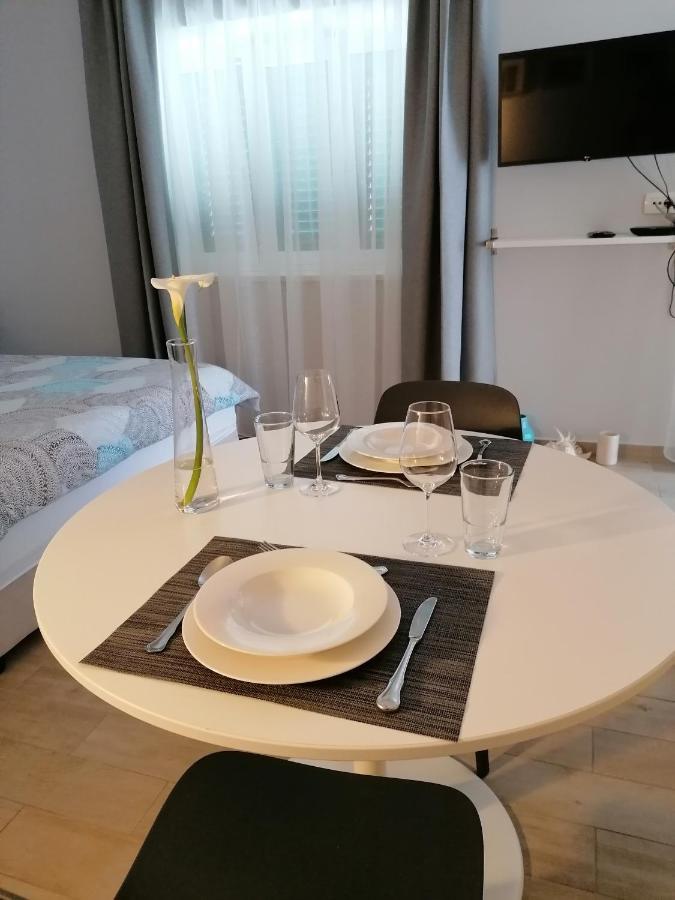 Apartman Ruzica Pucisca Bagian luar foto